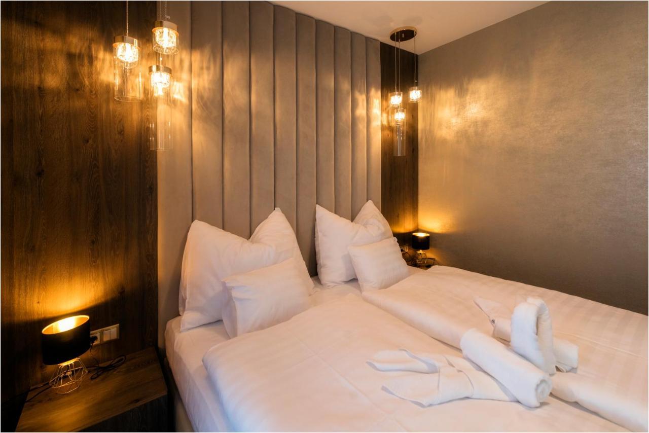 Hotel Szatmari & Etterem Jászberény Εξωτερικό φωτογραφία